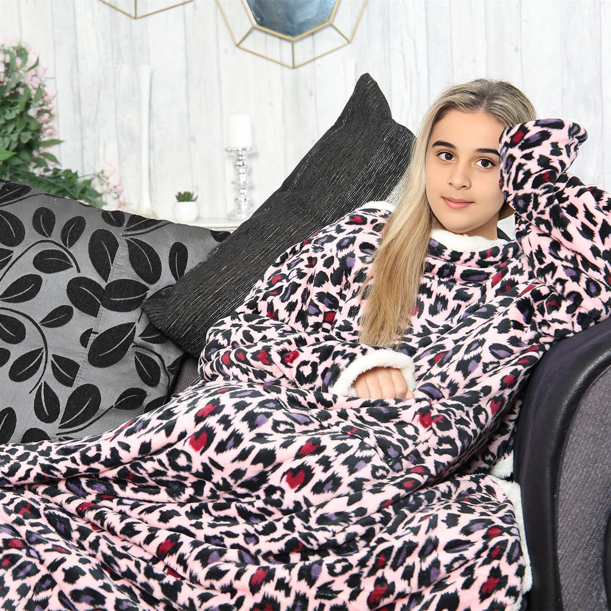 Girls Boys Unisex Wearable Fleece Snuggle Double Layer TV Blanket With Sleeves